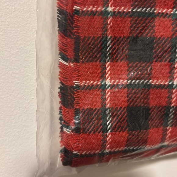 Lands End Scarf Rich Red Plaid Check NWT - Picture 2 of 4